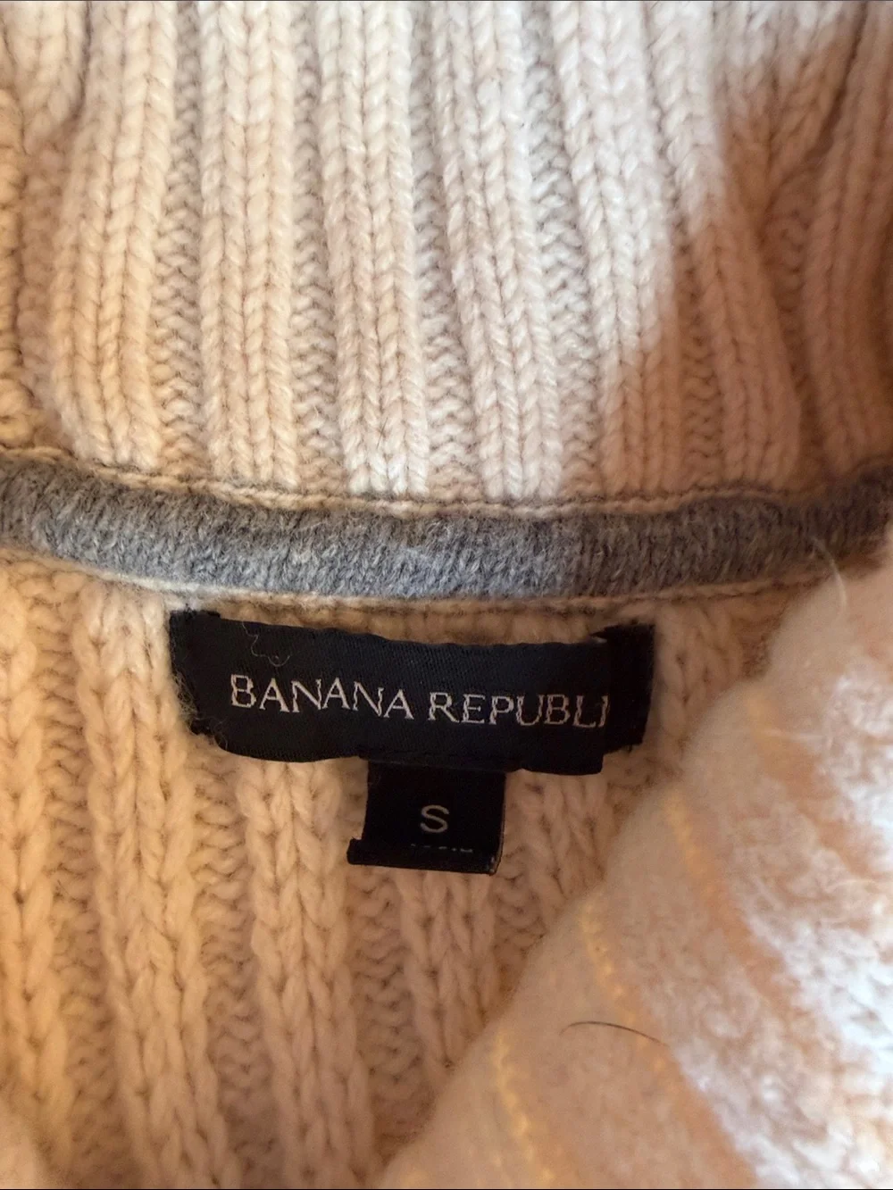 Banana Republic Men's Cream Turtleneck Toggle Sweater